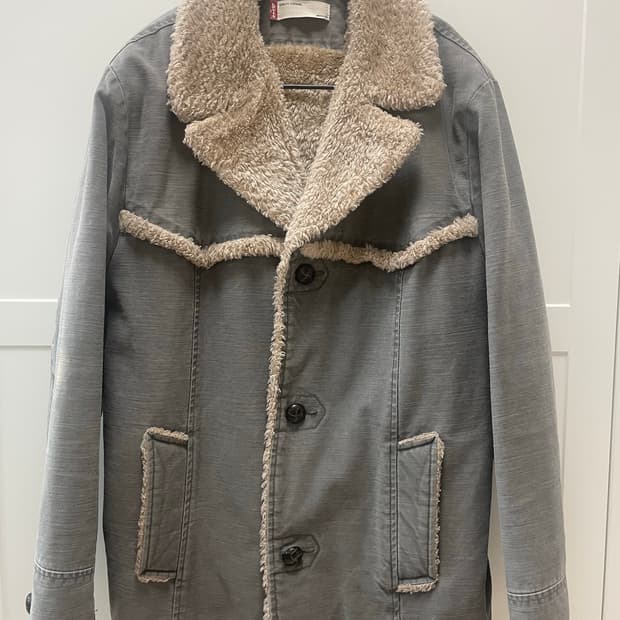 리바이스 무스탕