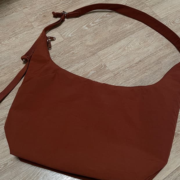 gu 코쿤 크로스백 브릭 오렌지