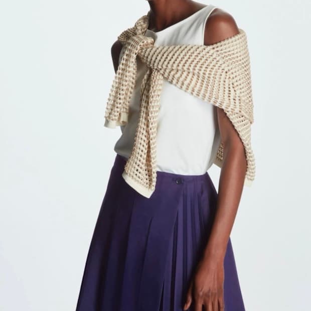 (급처) COS 코스 플리티드 플리츠 스커트 네이비 34사이즈