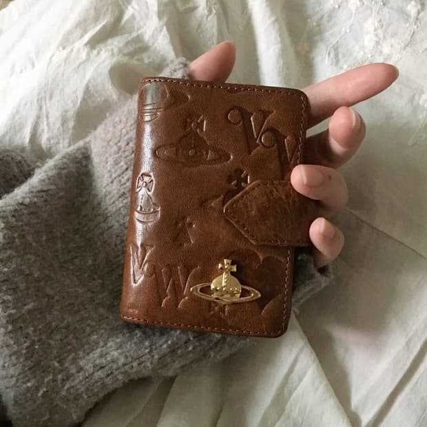 (구해요) 비비안웨스트우드 지갑