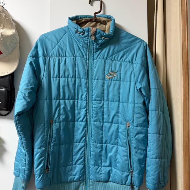 나이키 경량패딩