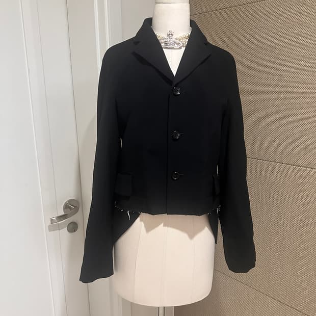 꼼데가르송 18aw 테일러 비대칭 자켓