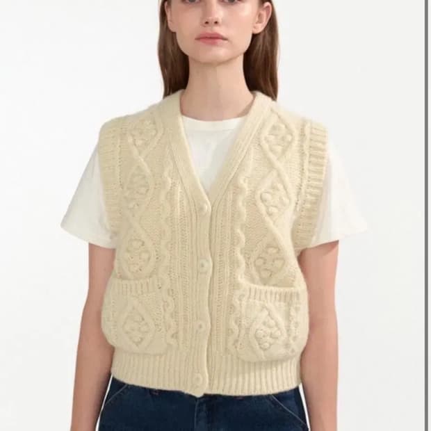 낫띵리튼 컨츄리 케이블 니트 조끼