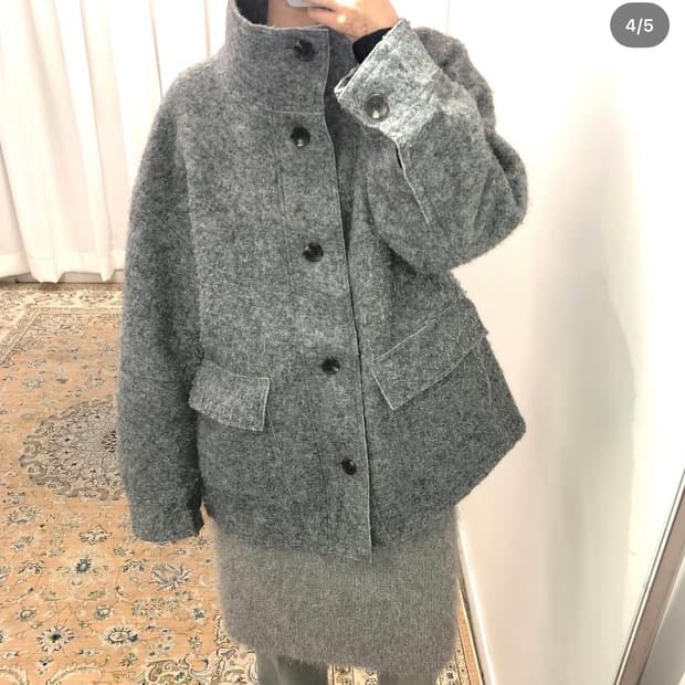 부클 패디드 코트 