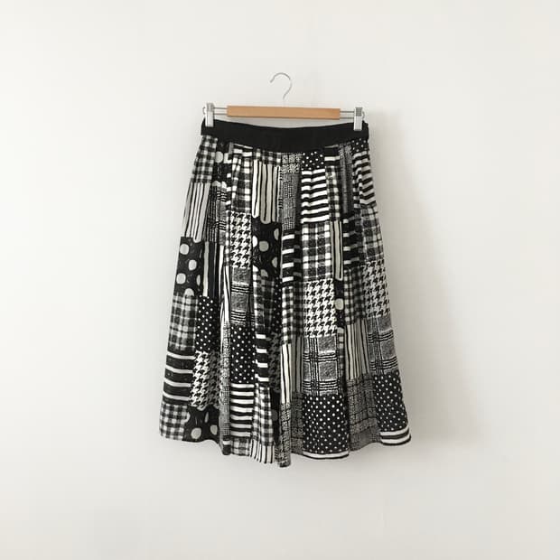 multi pattern skirt