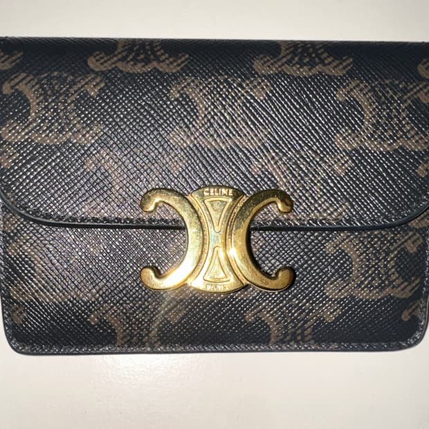 셀린느 트리옹프 캔버스 플랩 카드지갑