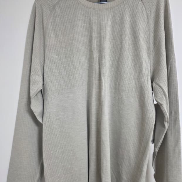 온러닝 메탈 벤트 테크 긴팔 m