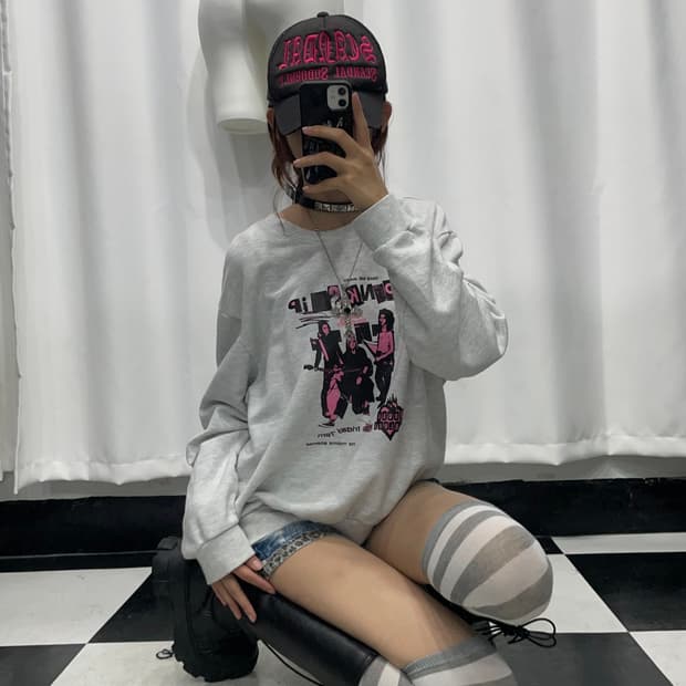그레이 프린팅 스웻셔츠