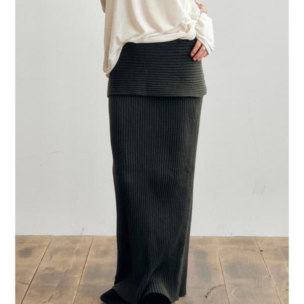 씨타 폴디드 립 니트 스커트 챠콜