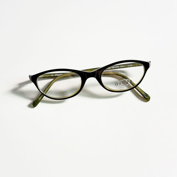 90s OSCAR DE LA RENTA 오벌 뿔테 빈티지 안경