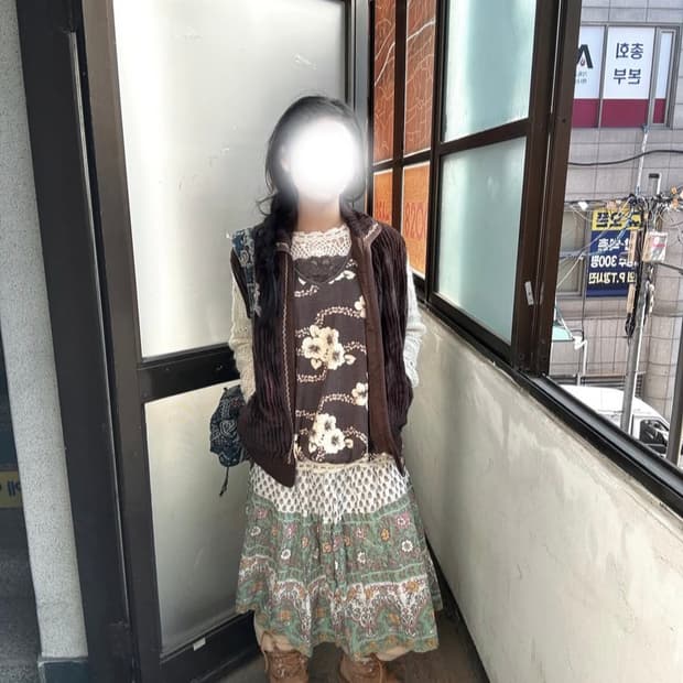 벨벳베스트, 크로쉐탑, 캉캉스커트, 패턴레이어드탑