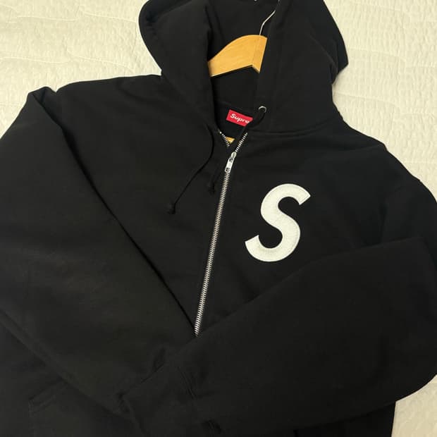 슈프림 s로고 집업 후드 스웨트셔츠 블랙 (S사이즈)
