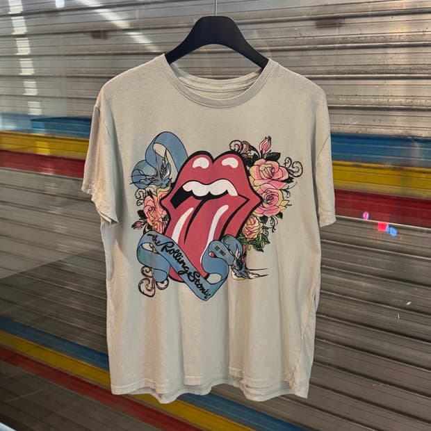 Rolling Stones Roses & Swallow Band Tee