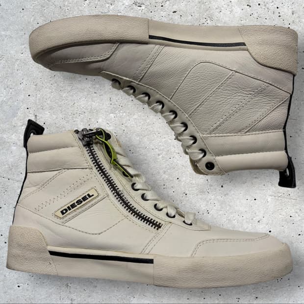 [255] 디젤 화이트 하이탑 스니커즈 지퍼 디테일