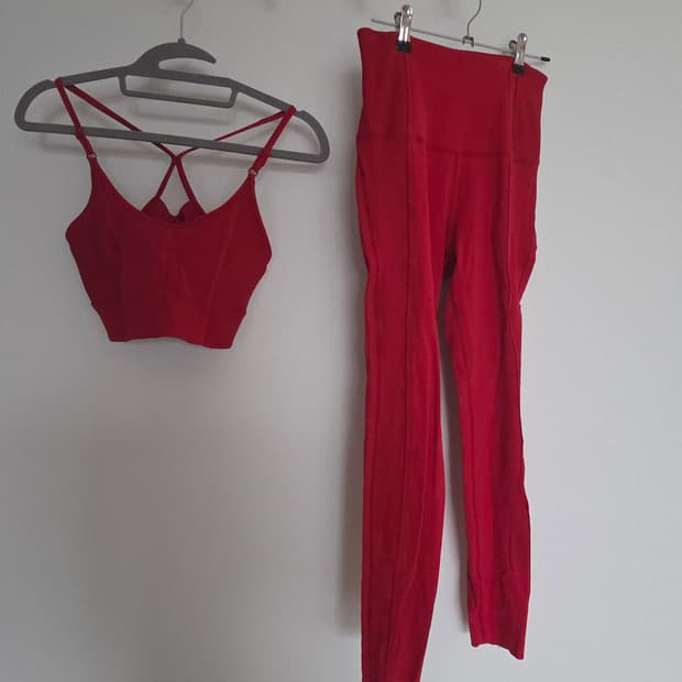 나이키 요가 /  상하의 세트 (S)