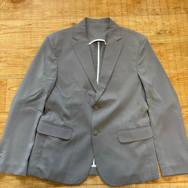 모디파이드 여름 재킷 팝니다.