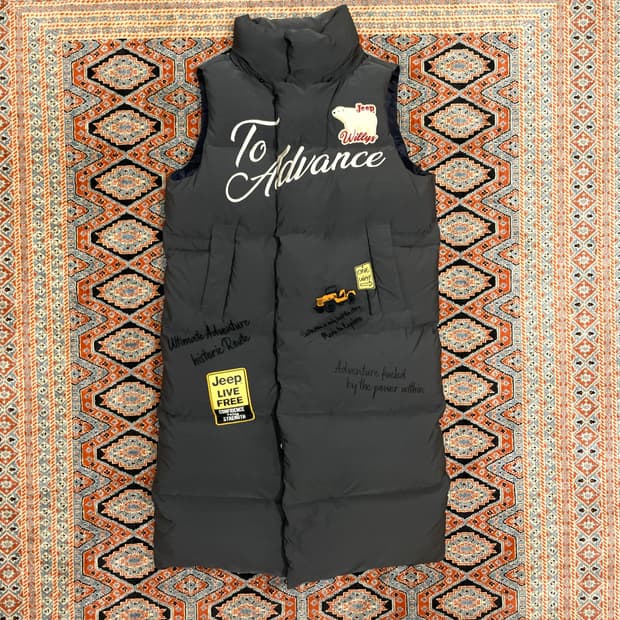 지프 와펜 디테일 차콜 덕다운 롱 패딩조끼 여성S