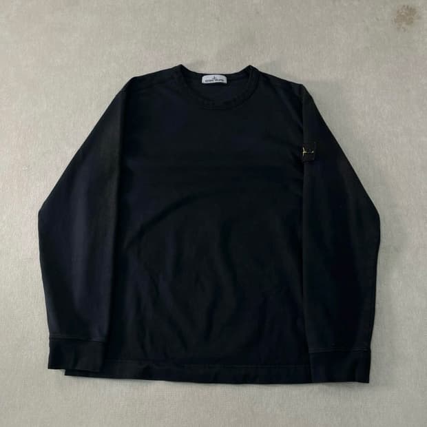 스톤아일랜드 맨투맨 100