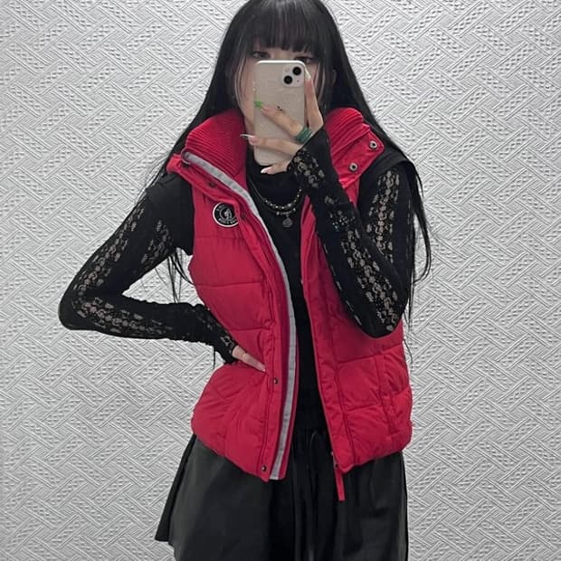 아베크롬비 올드스쿨 로고와펜 후드 스트링 패딩조끼 S C08986