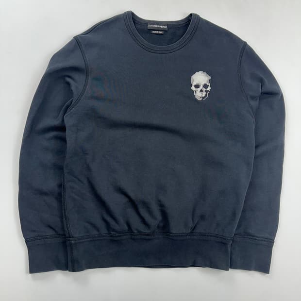 알렉산더 맥퀸 스컬자수로고 맨투맨