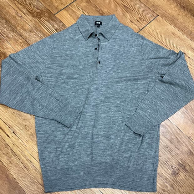 유니클로 3포켓 카라 니트 그레이