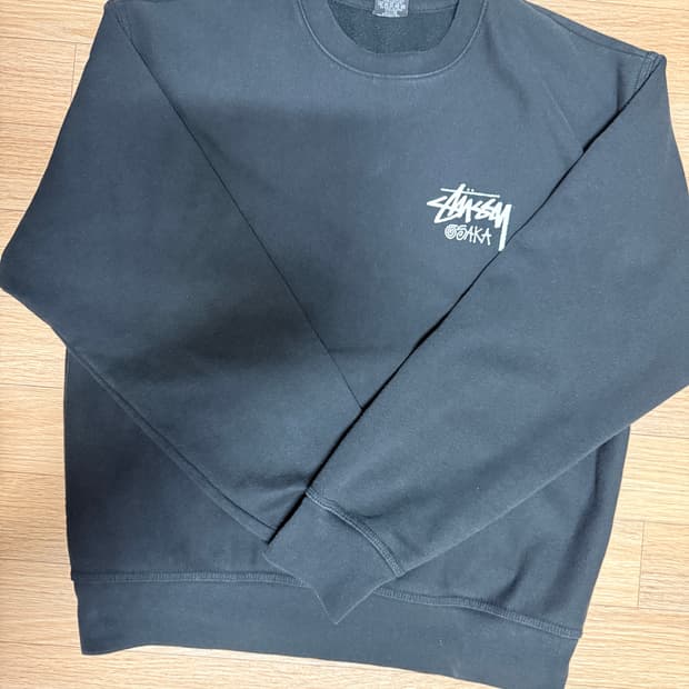 스투시 오사카 맨투맨