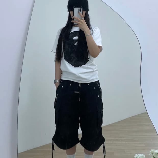 더바이닐하우스 반바지