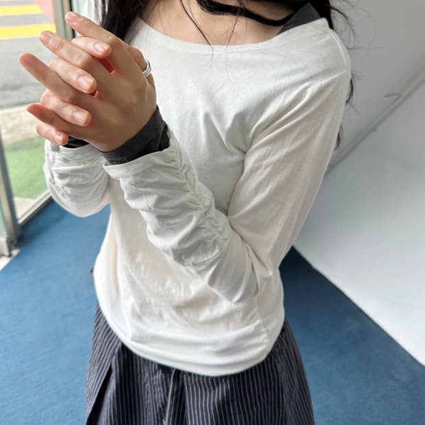 Light cotton design shirred L/S TOP