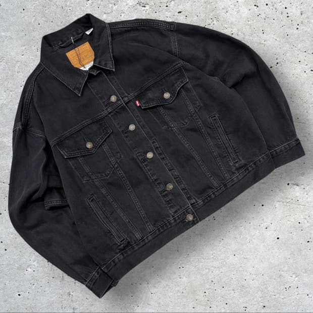 [L] 23ss 리바이스 블랙 데님 트러커 자켓 B680