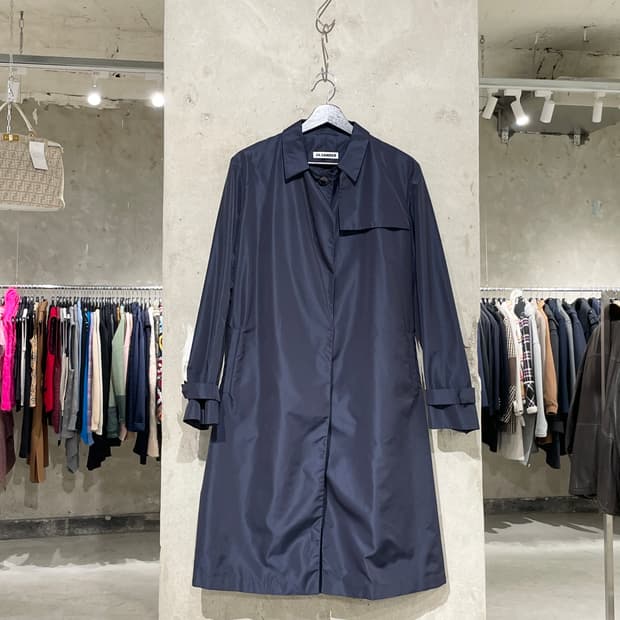 질샌더 딥 네이비 히든 버튼 폴리에스텔 하프 코트