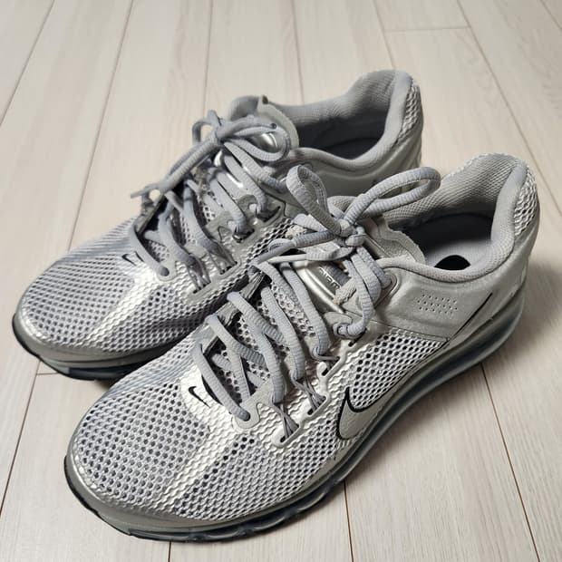 새상품급)나이키 에어맥스 2013 남성 신발 HQ3025-001 사이즈2