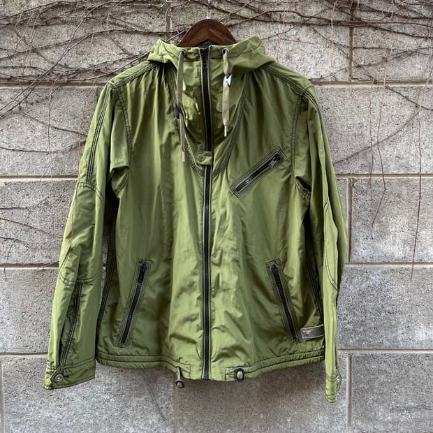 [S] Diesel 블랙스티치 나일론 윈드자켓 (95)