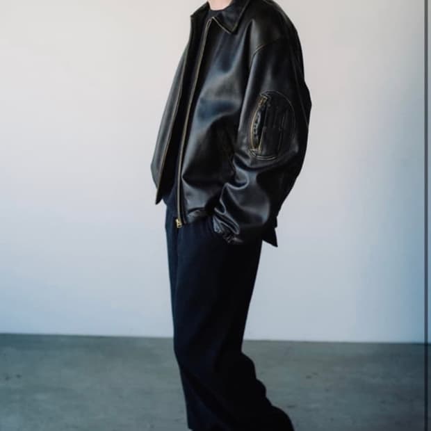 Comoli  24ss 코모리 레더 블루종 팝니다