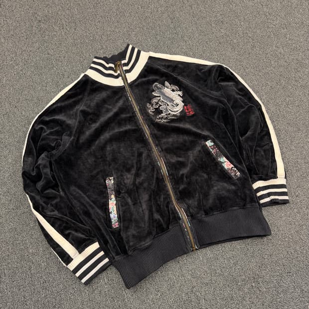 L) 카라쿠리 타마시 빈티지 잉어 자수 벨벳 져지