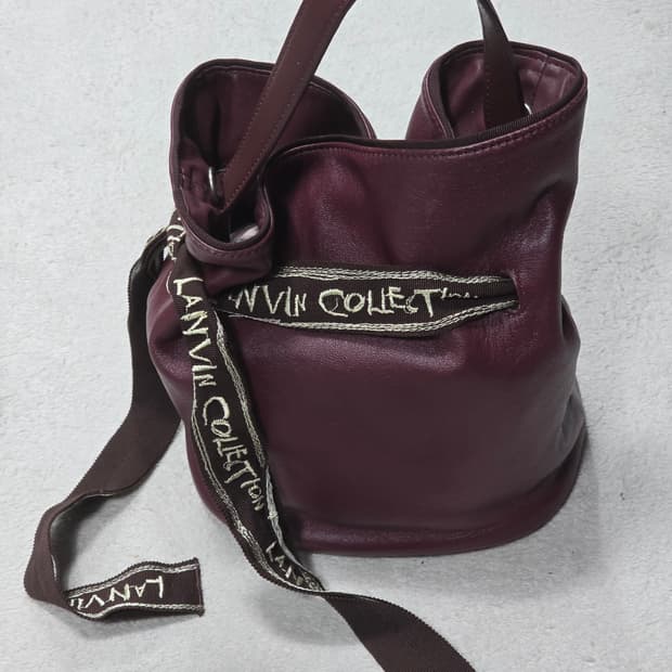 Lanvin collection 21FW 랑방 컬렉션 레더 복조리백