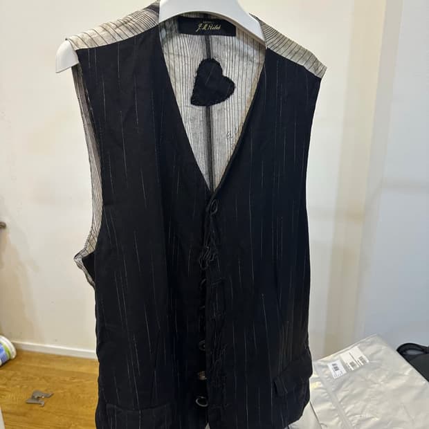 아르키보 베스트 스트라이프 블랙 L