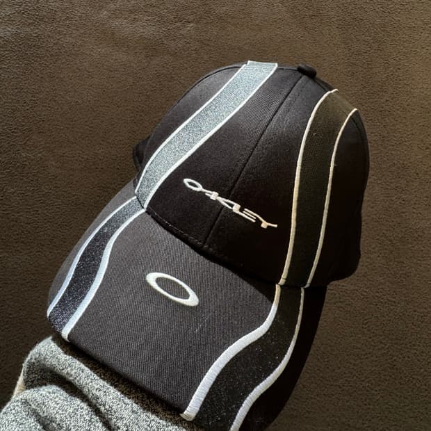 오클리 웨이브 캡 새상품 처분 