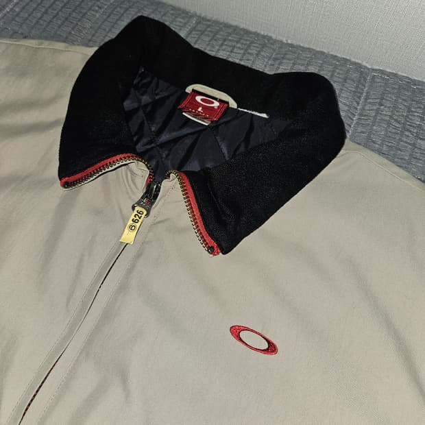 오클리 소프트웨어 레드택 자켓 베이지