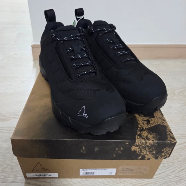 로아 하이킹 카타리나 블랙 42