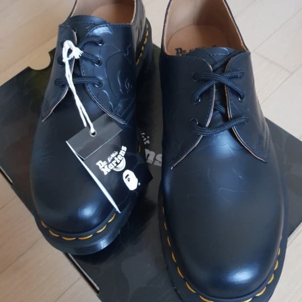 삽니다) 닥터마틴X베이프 1461. 285사이즈