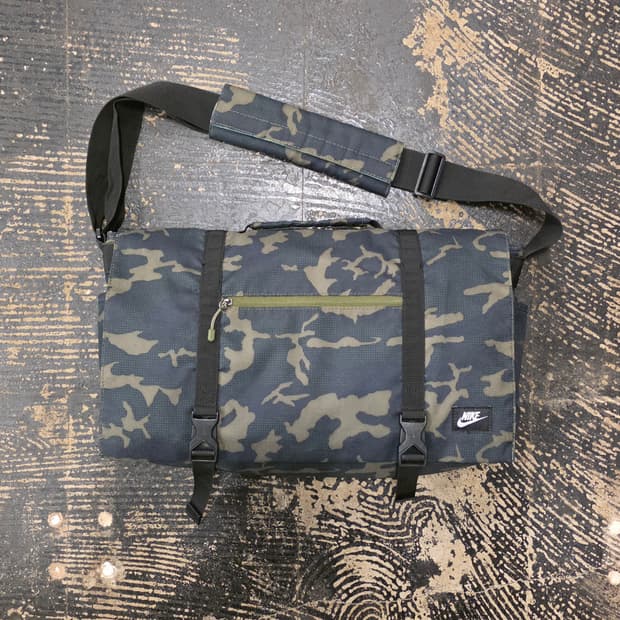 나이키 카모플라쥬 메신저백 크로스백