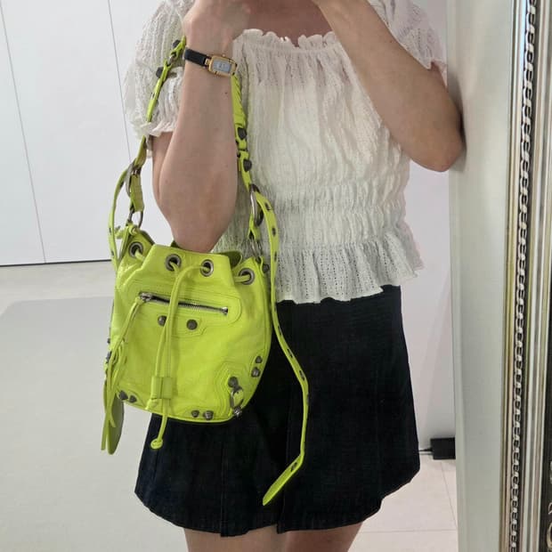 BALENCIAGA 발렌시아가 정품 LE CAGOLE 르카골  버킷 XS