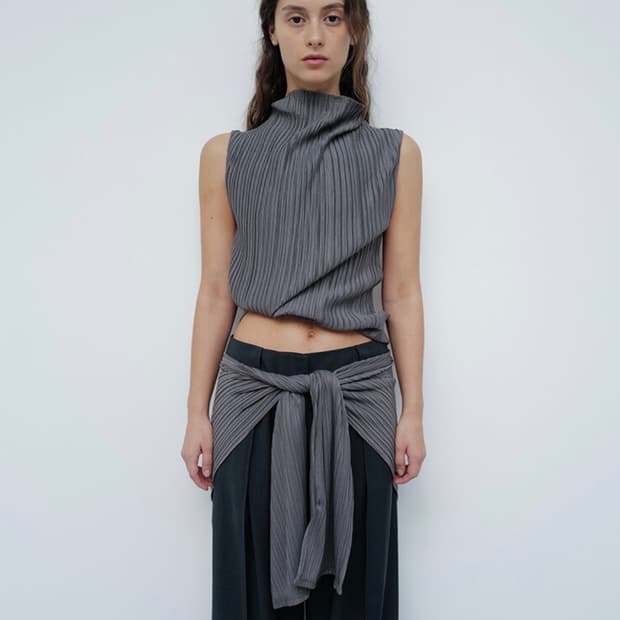 Le917 cowl neck 플리츠탑 다크그레이 36
