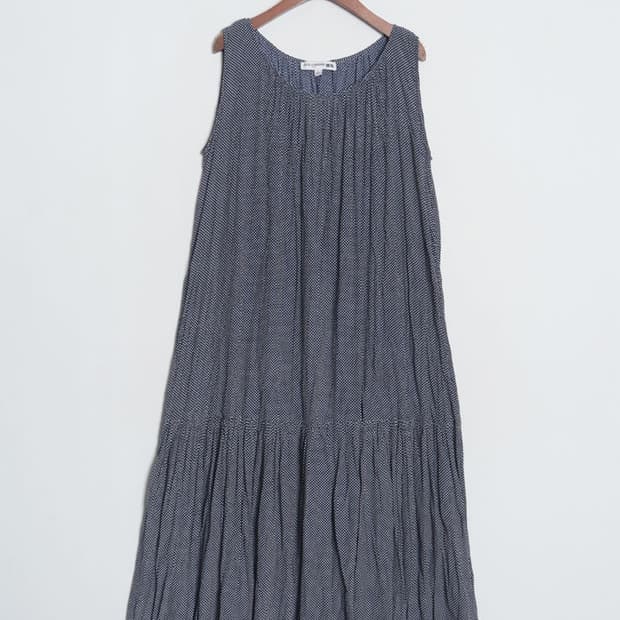 UQ x INES DE LA FRESSANGE Dot Pleats One