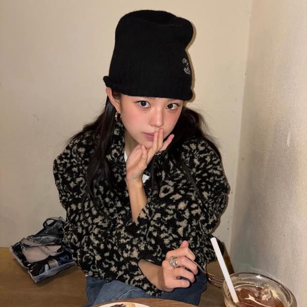 준준스페이스 셔링 하프 집업 블랙