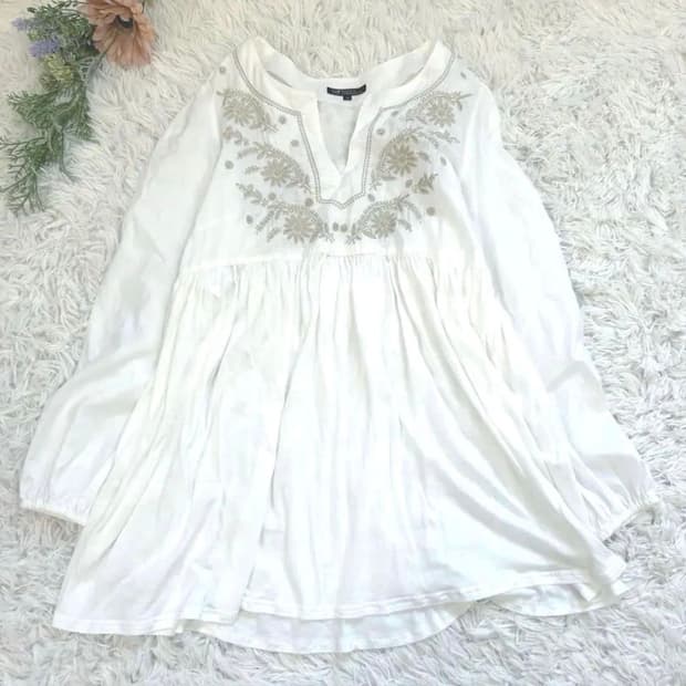 23 Vingt-trois arrondissements 꽃자수 블라우스