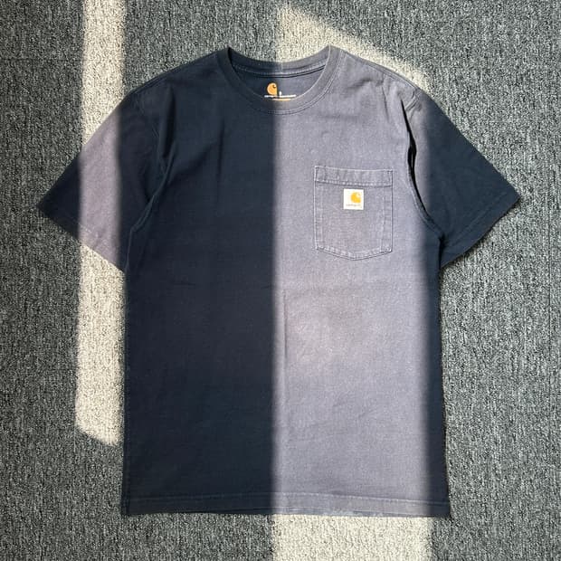 칼하트 오리지널핏 네이비 포켓 반팔티셔츠