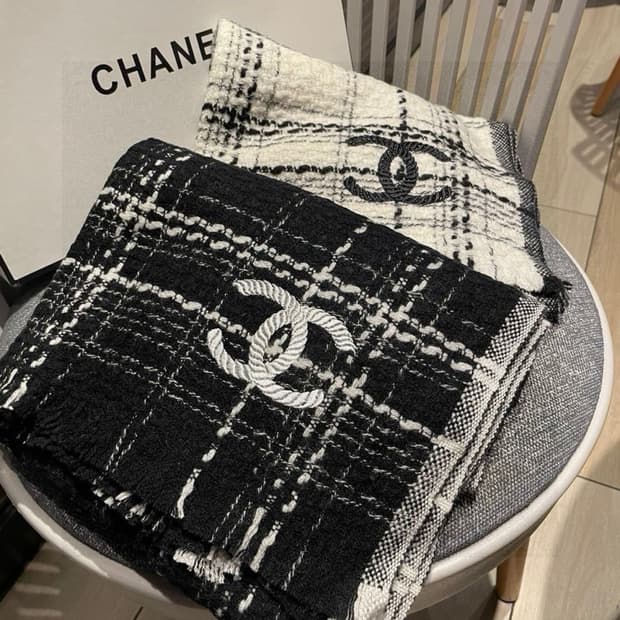 26SS 샤넬 트위드체크머플러