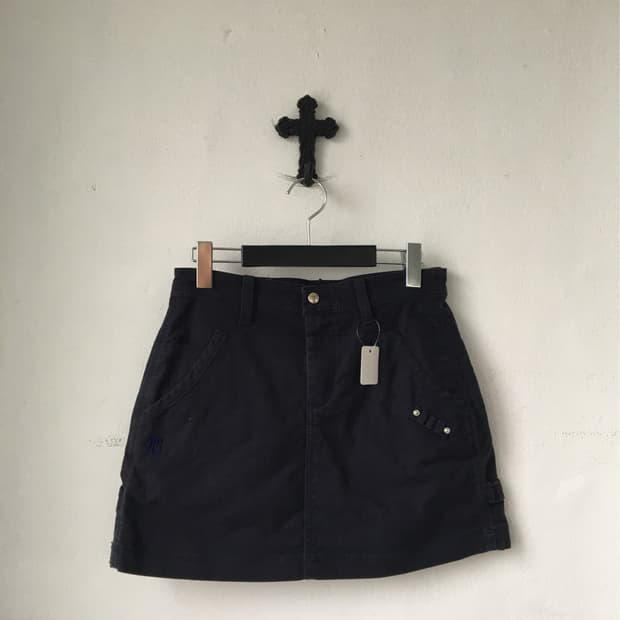 Lee navy skirt