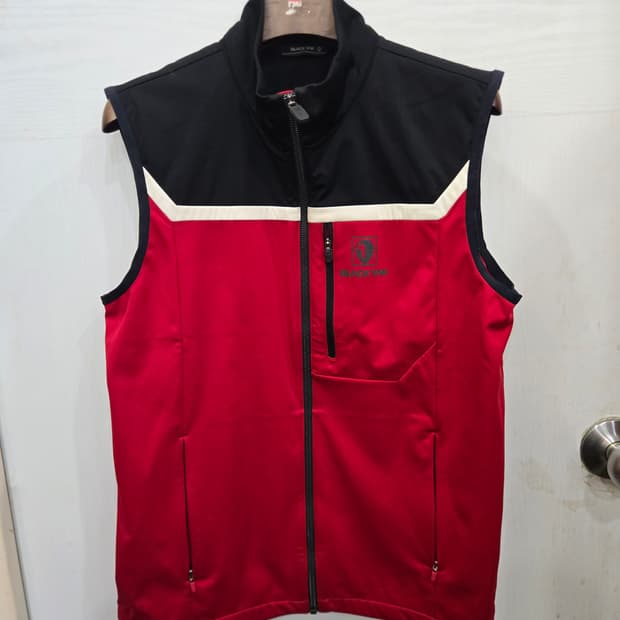 95,M)) BLACKYAK 블랙야크 조끼! 디자인 깔끔해요! 색상굿!